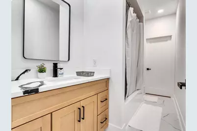 2707 Berry Street, Houston, TX 77004 - Photo 9