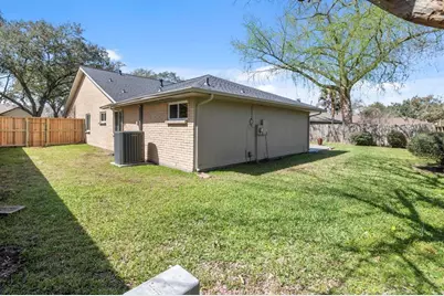 3323 Peachwood Lane, Sugar Land, TX 77479 - Photo 11