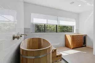 2412 Helena St, Houston, TX 77006 - Photo 31
