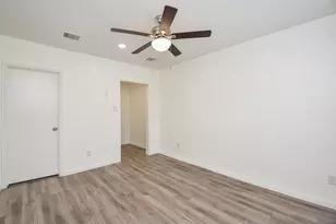 3710 Dreyfus St, Houston, TX 77021 - Photo 17
