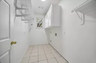 1207 Ellcreek Ct, Sugar Land, TX 77479 - Photo 17