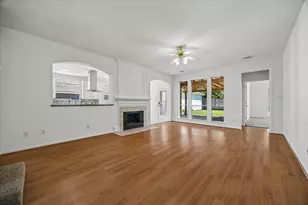 1207 Ellcreek Ct, Sugar Land, TX 77479 - Photo 3