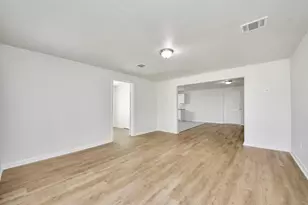 8116 St Louis St, Houston, TX 77028 - Photo 11