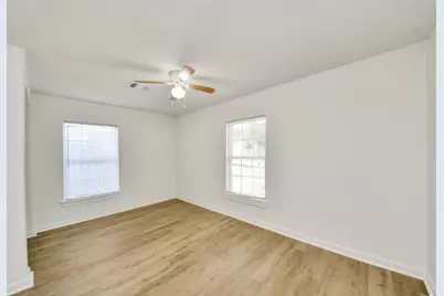 8116 Saint Louis Street, Houston, TX 77028 - Photo 19
