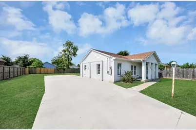8116 Saint Louis Street, Houston, TX 77028 - Photo 3