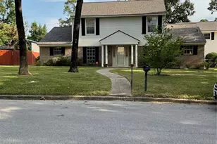 3113 Wilson Rd, Conroe, TX 77304 - Photo 3