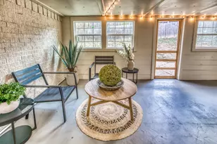 1807 Lakeview Dr, Brenham, TX 77833 - Photo 9