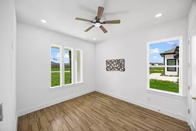 1511 Waco St, Dayton, TX 77535 - Photo 11