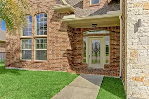 303 Twin Timbers Ln, Kemah, TX 77565 - Photo 3