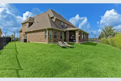 303 Twin Timbers Lane, Kemah, TX 77565 - Photo 5