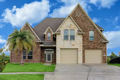 303 Twin Timbers Lane, Kemah, TX 77565 - Photo 1
