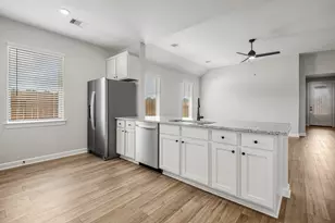 15683 Honey Cv Dr, Conroe, TX 77303 - Photo 11