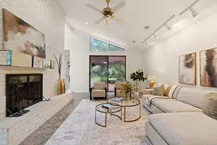 12039 E Circle Dr, Houston, TX 77071 - Photo 5