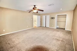 4701 Spring Ln, Baytown, TX 77521 - Photo 15
