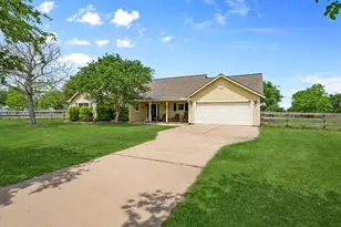 1945 Settler's Way Dr, Sealy, TX 77474 - Photo 1