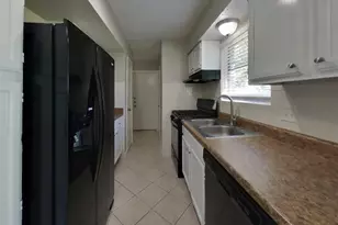 7519 Lobera Dr, Houston, TX 77083 - Photo 5