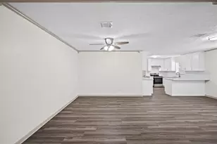 8223 Gulf Tree Ln, Houston, TX 77075 - Photo 7