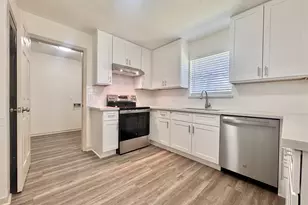 8223 Gulf Tree Ln, Houston, TX 77075 - Photo 3