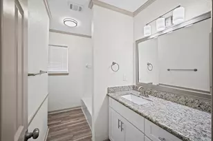 8223 Gulf Tree Ln, Houston, TX 77075 - Photo 15