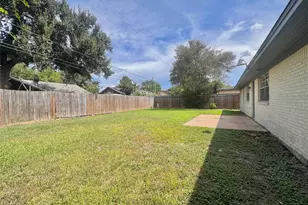 8223 Gulf Tree Ln, Houston, TX 77075 - Photo 21