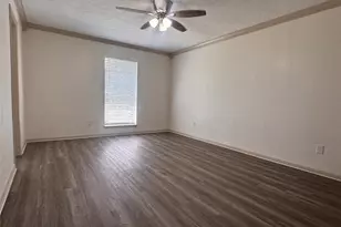 8223 Gulf Tree Ln, Houston, TX 77075 - Photo 9