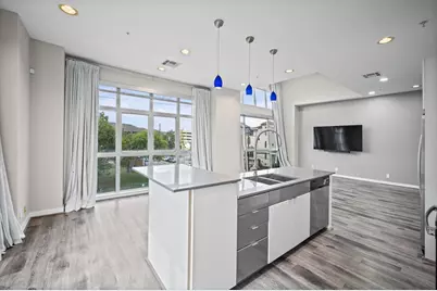 207 Pierce Street #305, Houston, TX 77002 - Photo 11