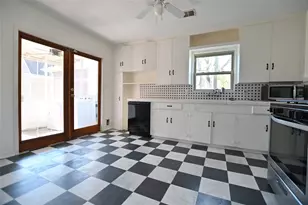 2249 Branard St, Houston, TX 77098 - Photo 3