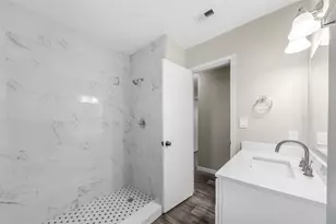 9627 Glenwood Forest Dr, Houston, TX 77078 - Photo 13