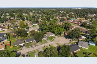 9627 Glenwood Forest Drive, Houston, TX 77078 - Photo 23