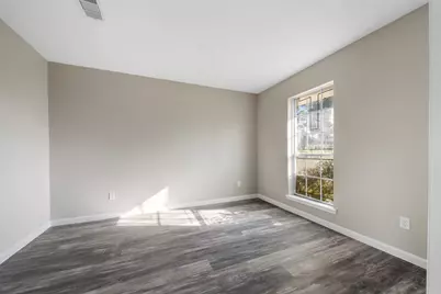 9627 Glenwood Forest Drive, Houston, TX 77078 - Photo 11