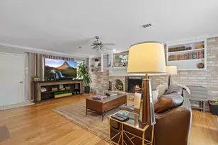 2828 S Logrun Cir, The Woodlands, TX 77380 - Photo 5