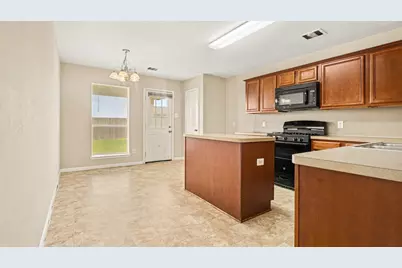 10523 Evergreen Street, Baytown, TX 77523 - Photo 9