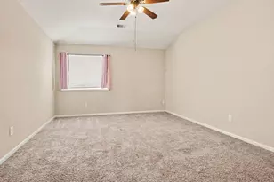 10523 Evergreen St, Baytown, TX 77523 - Photo 17