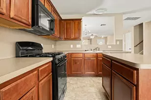 10523 Evergreen St, Baytown, TX 77523 - Photo 7