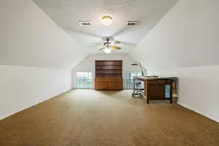 902 Castle Hill Trail, Kingwood, TX 77339 - Photo 33