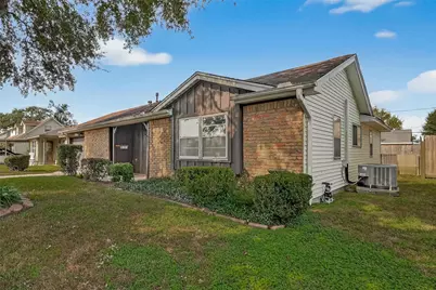 2703 Cypress Street, Pasadena, TX 77502 - Photo 5