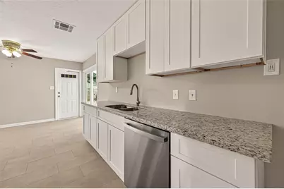 2703 Cypress Street, Pasadena, TX 77502 - Photo 11