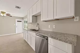 2703 Cypress St, Pasadena, TX 77502 - Photo 11