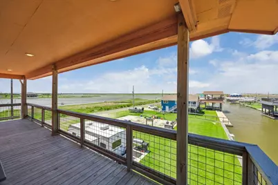 7119 Beau Rue Street, Hitchcock, TX 77563 - Photo 5