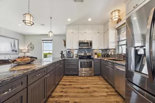 7119 Beau Rue St, Hitchcock, TX 77563 - Photo 13