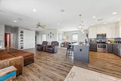 7119 Beau Rue Street, Hitchcock, TX 77563 - Photo 9