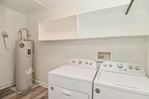 1031 Meyer St, Sealy, TX 77474 - Photo 11