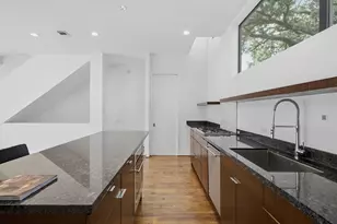 3930 Stanford St, Houston, TX 77006 - Photo 27