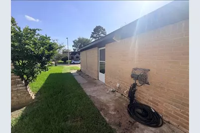 12727 Fern Forest Drive, Houston, TX 77044 - Photo 13