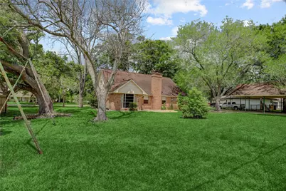 105 Ridgemont Drive, Alvin, TX 77511 - Photo 27
