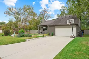 5402 Royal Pkwy, Friendswood, TX 77546 - Photo 3