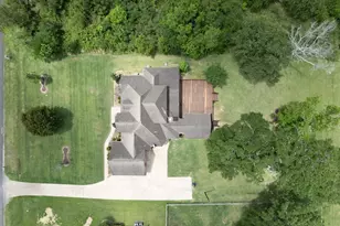 438 W Pineshadows Dr, Sour Lake, TX 77659 - Photo 27