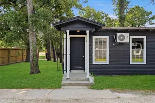 8038 Record St, Houston, TX 77028 - Photo 3