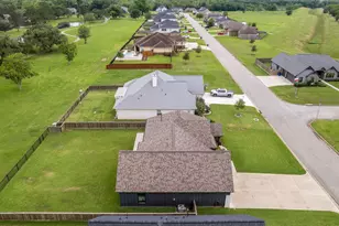 459 Green Meadows Dr, West Columbia, TX 77486 - Photo 37