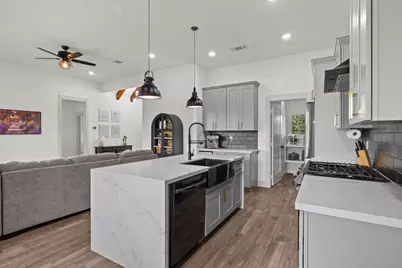 459 Green Meadows Drive, West Columbia, TX 77486 - Photo 17